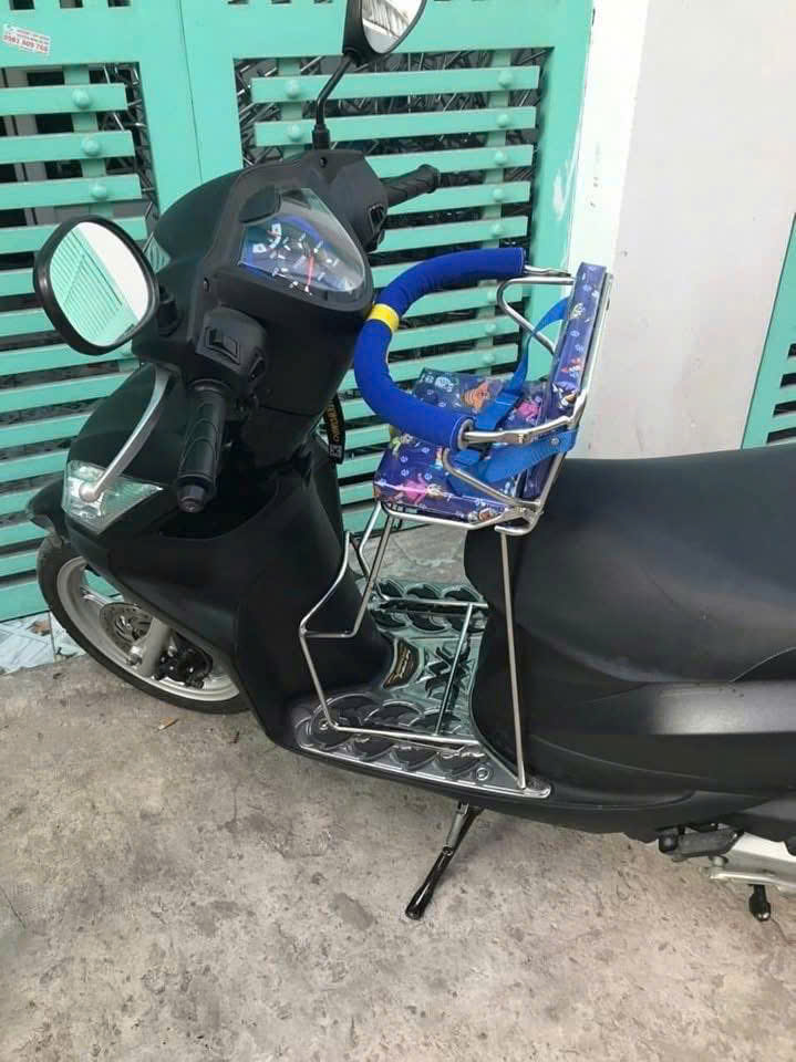 Vision Motorcycle Seat for Children with Ring (Model Year 2014 and Below)