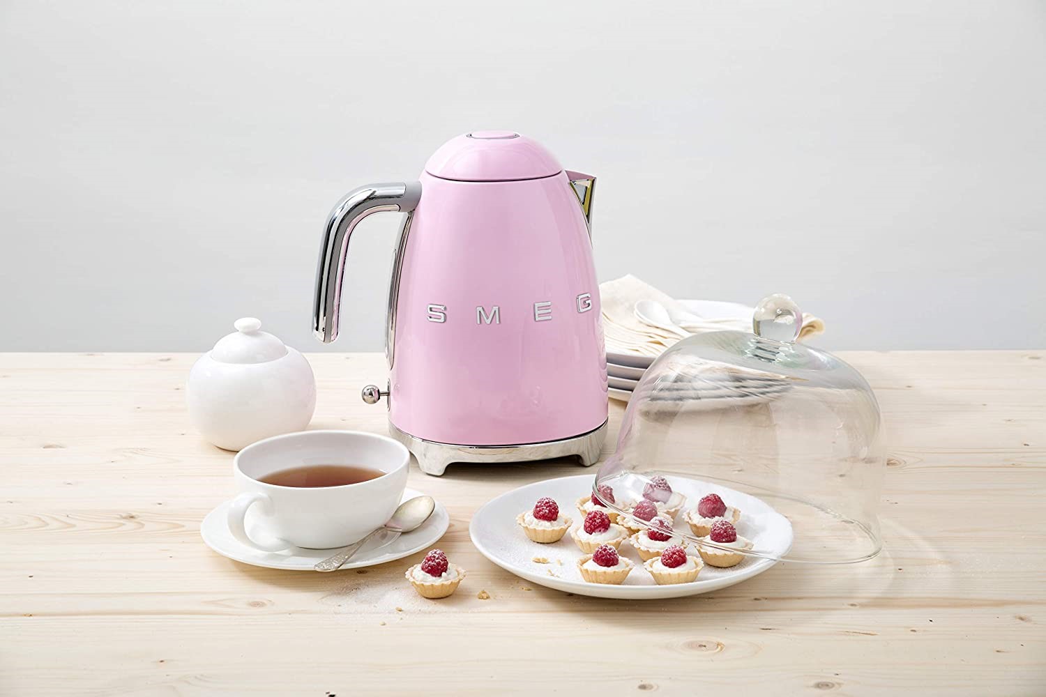ẤM ĐUN NƯỚC SIÊU TỐC SMEG KLF03PKUS