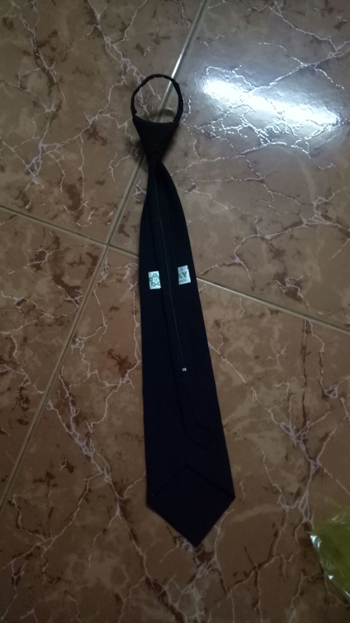 ca vat đen thời trang khóa kéo
