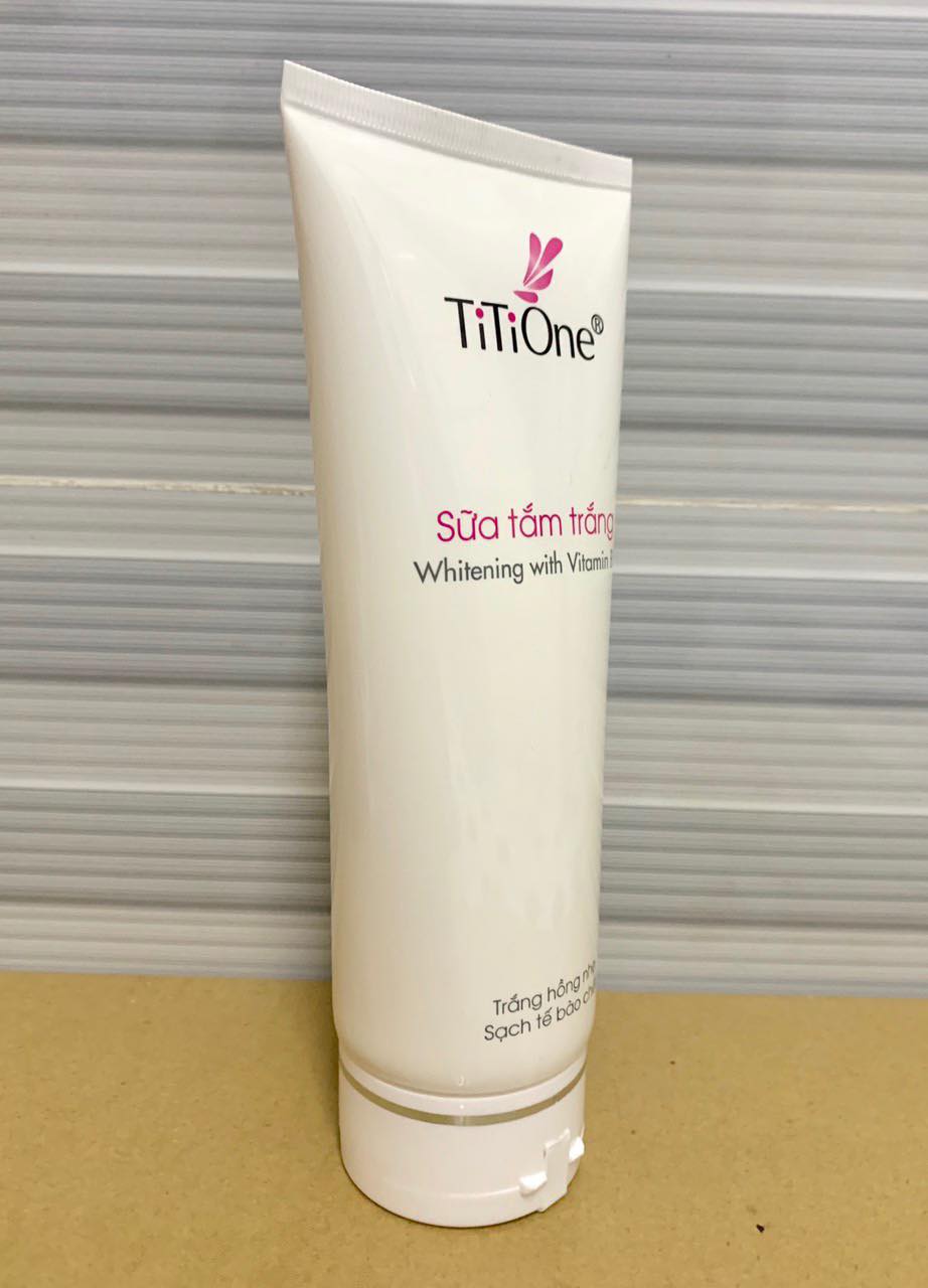[HCM]Sữa tắm trắng hồng da titione - HX465