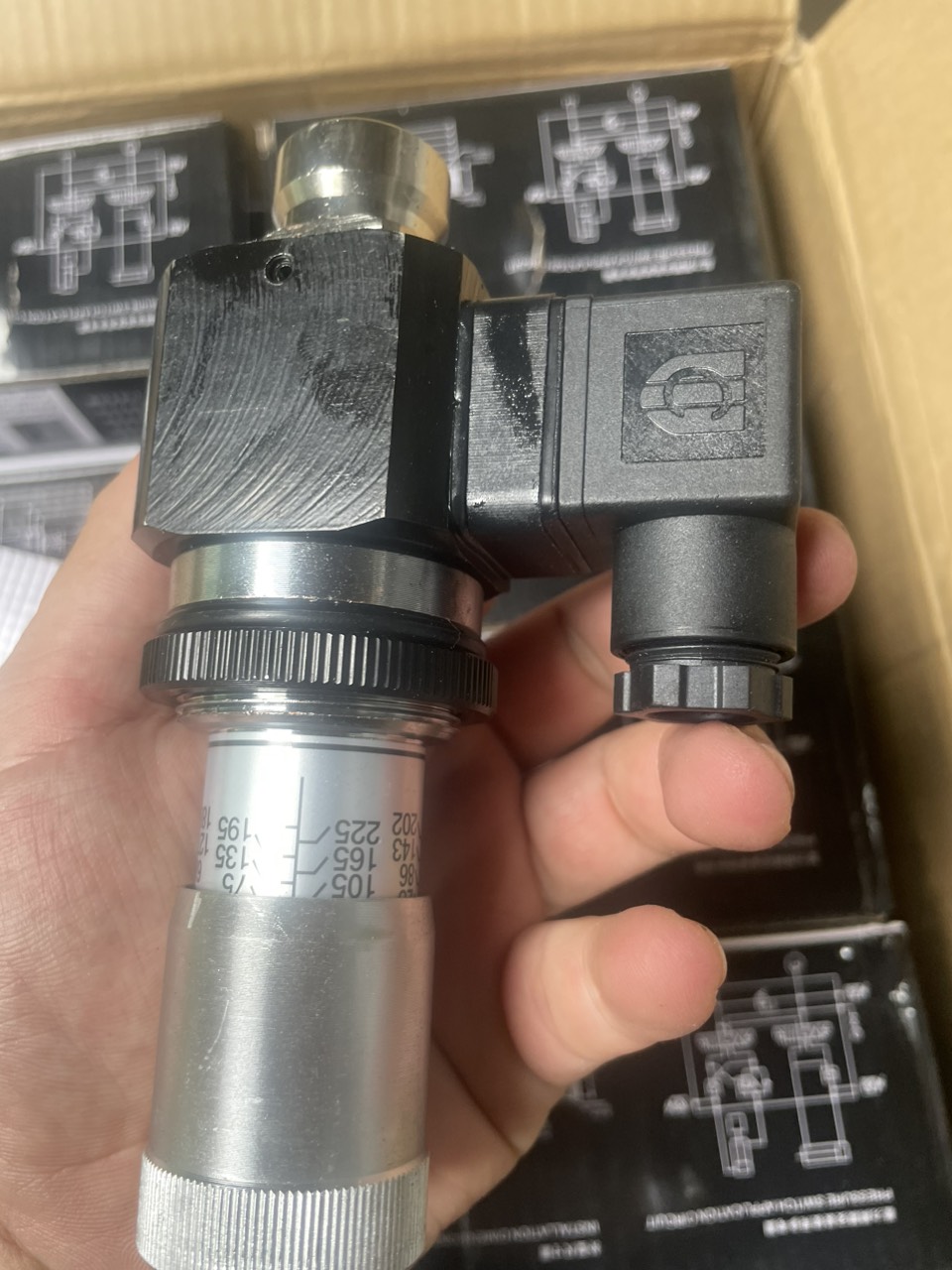 Công tắc áp suất dầu thủy lực HJCS-02-N
