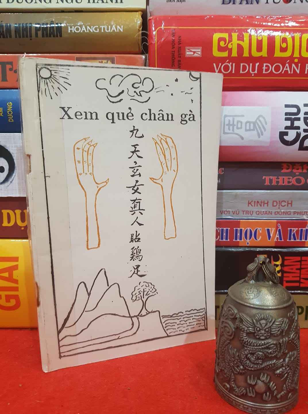 Sách xem quẻ chân gà