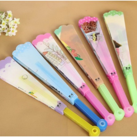 Quạt gấp nhựa size lớn