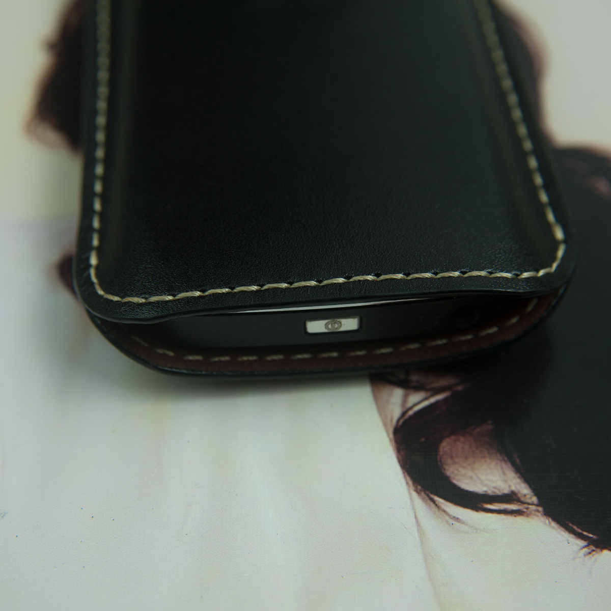 Bao da Nokia E71 dây rút - Màu Đen - Da thật nhập khẩu - Handmade