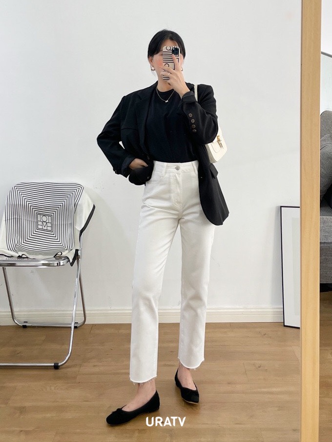 Quần jeans ống đứng basic trơn line cắt URATV
