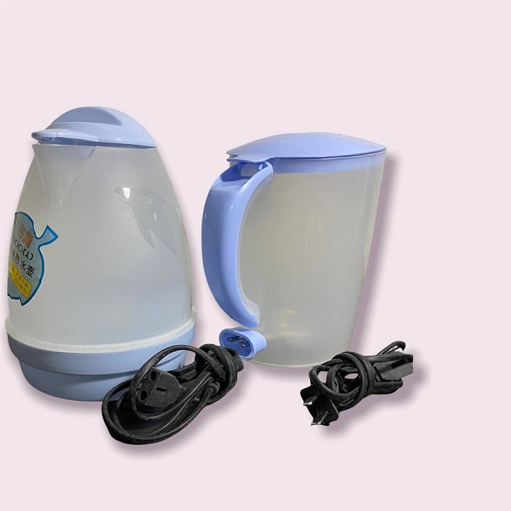 Ấm đun nước siêu tốc ( Tặng bàn chải đánh răng )