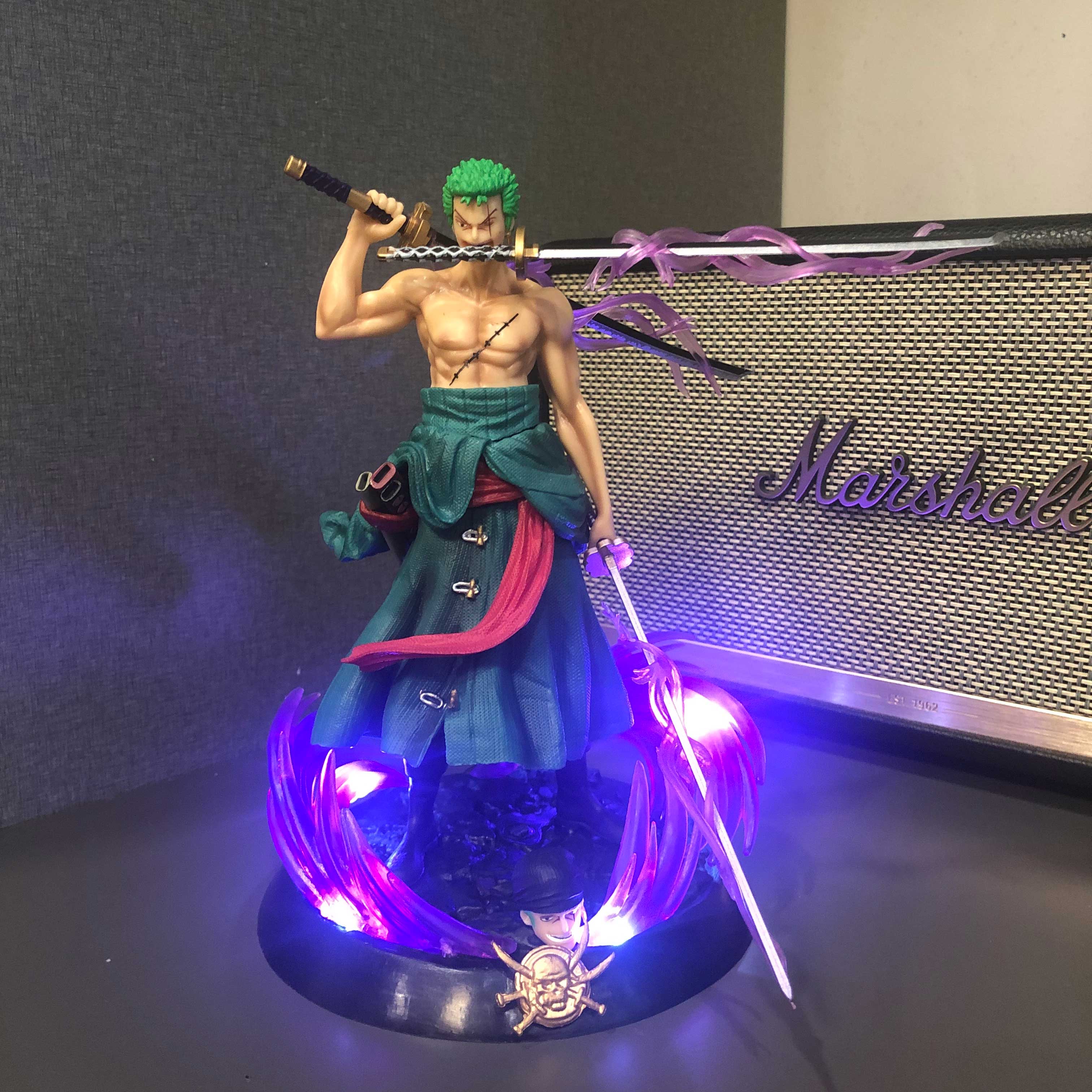 Mô hình Zoro 21 cm có LED USB - One Piece