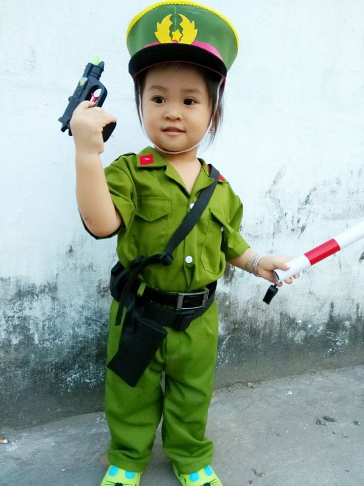 Bộ quần áo công an cho bé trai và bé gái