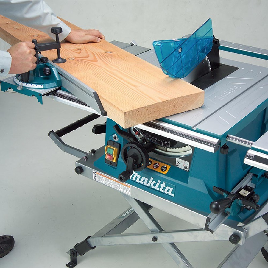 Máy cưa bàn dùng điện Makita MLT100