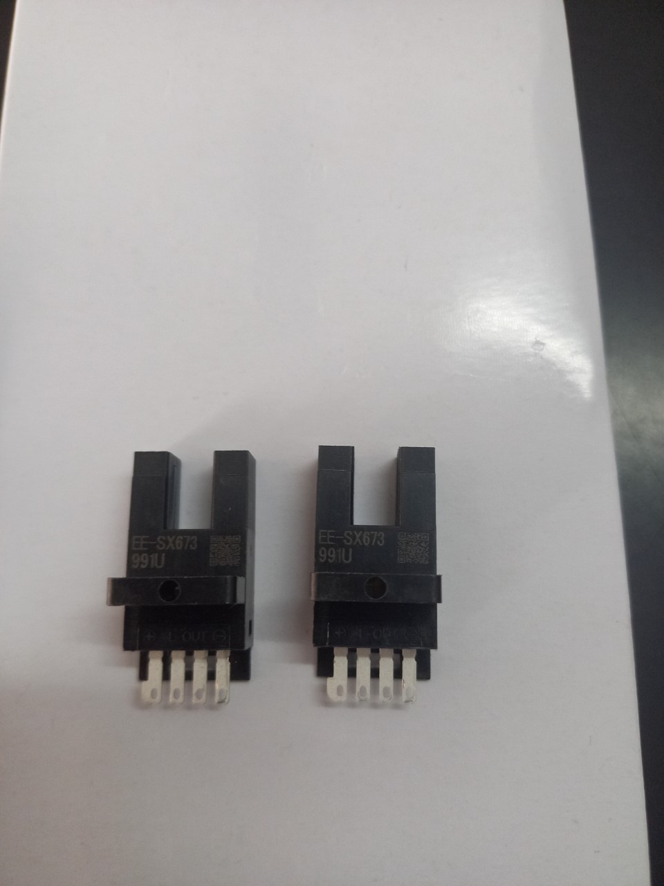 Cảm biến ee-sx673