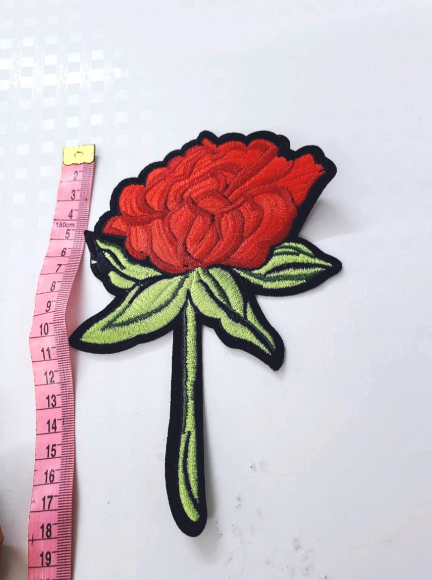 Hoa thêu ủi nhiệt lên áo, đầm váy áo