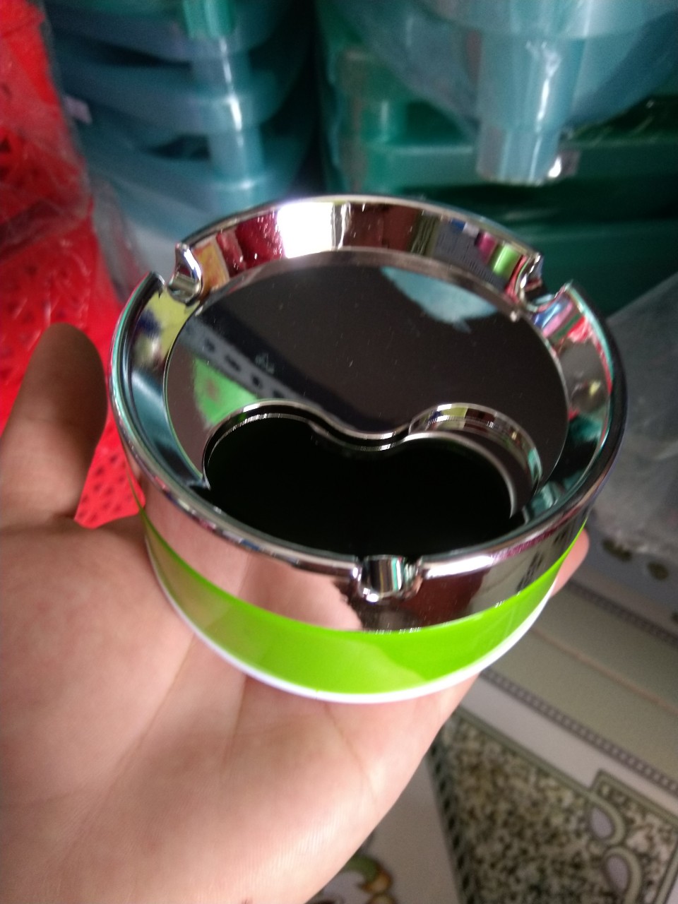 gạt tàn thuốc nhựa nhiều màu