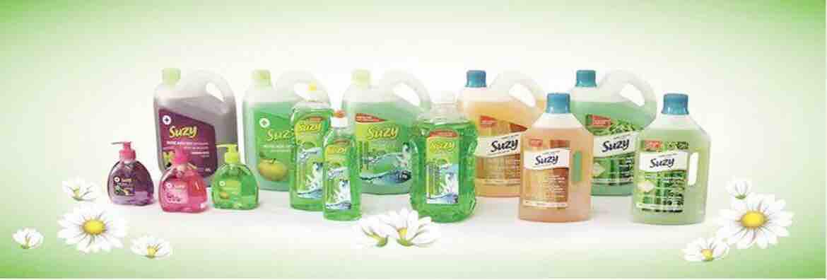 Nước lau sàn gỗ suzy nhật bản 4L