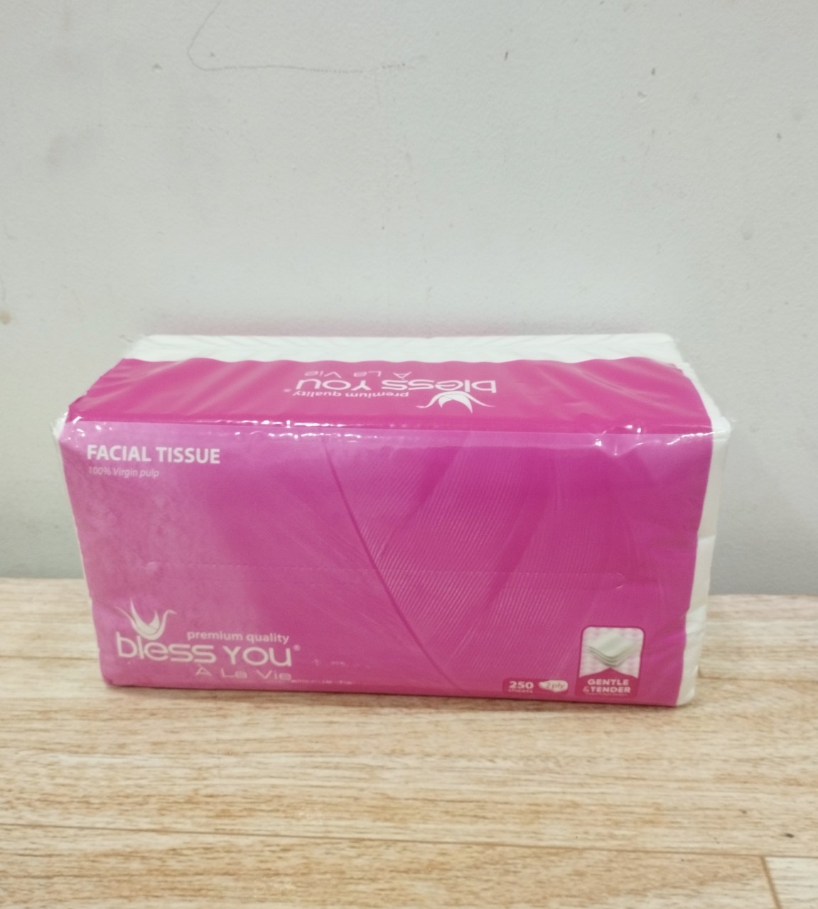khăn giấy lụa Bless You 2 lớp cao cấp 250 tờ (loại 1)