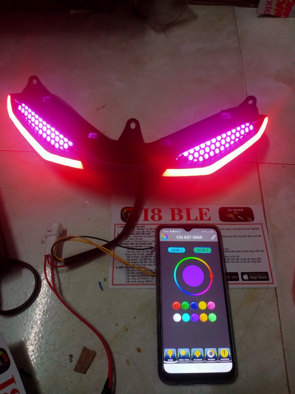 Audi  i8 cánh chim.mắt lưới tổ ong exciter 150+ có zắc cắm như zin điều khiển trên điện thoại.