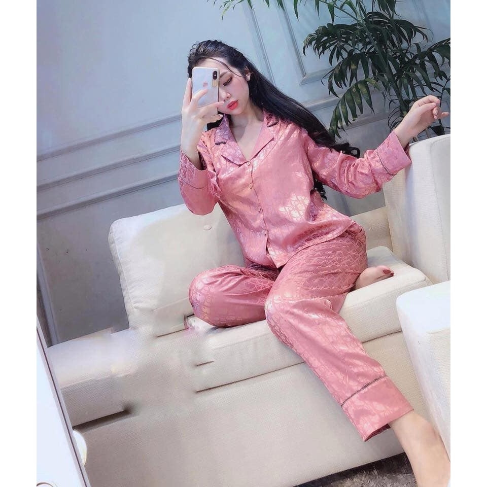 Bộ lụa gấm họa mẫu mới, bộ đồ sau sinh đẹp