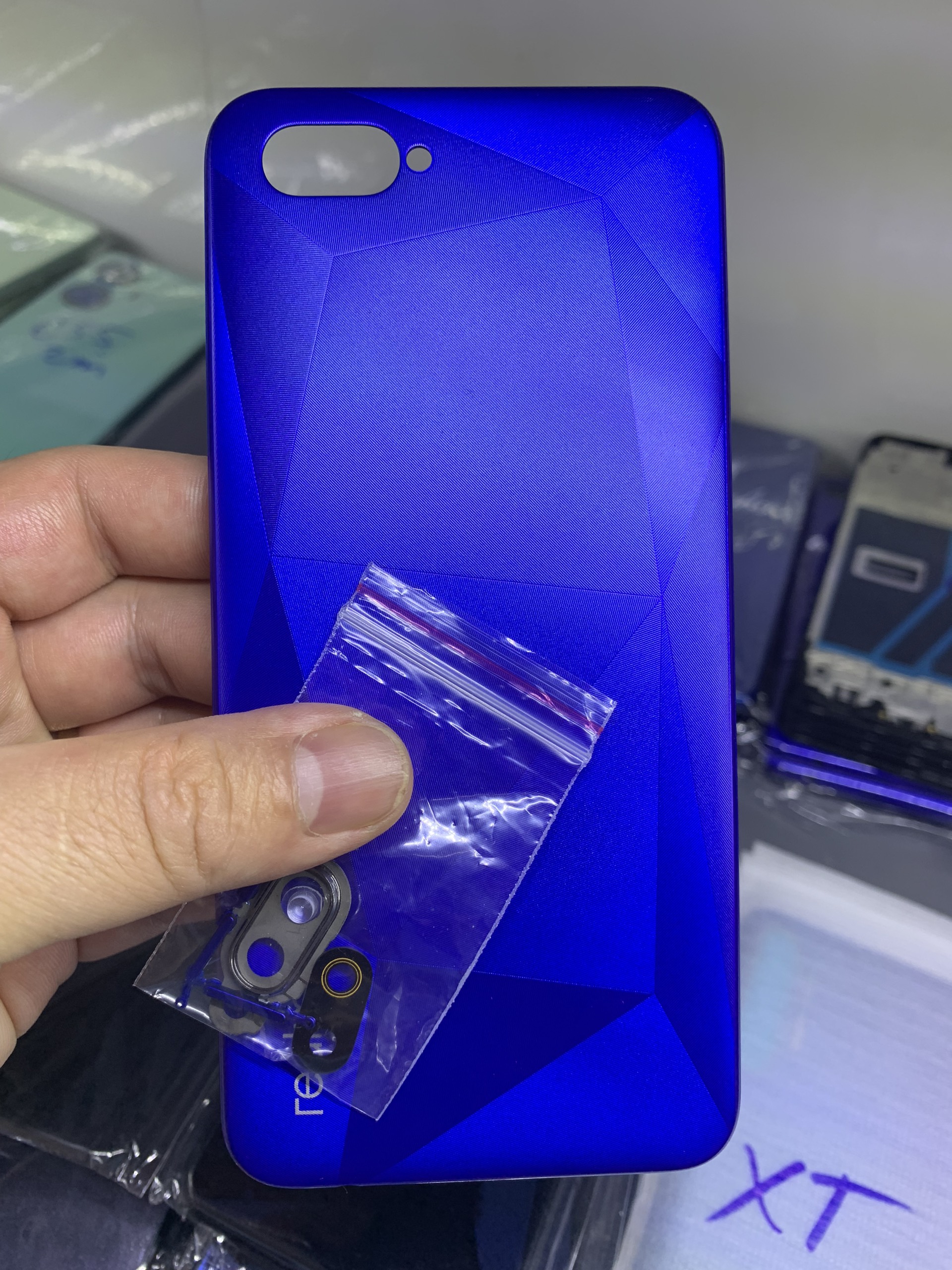 Vỏ nắp lưng điện thoại realme C2 ( miếng lưng, phím bấm, kính camera)