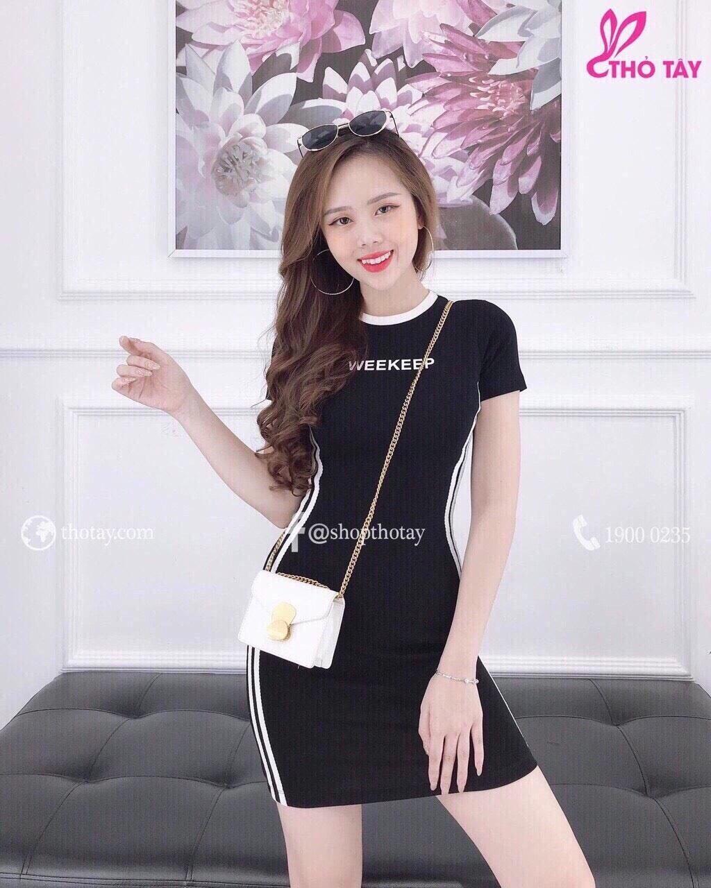 Đầm ôm kiểu dáng thể thao