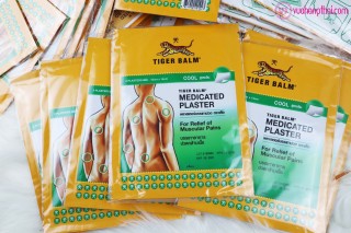 Cao Dán Con Hổ Đỏ & Xanh Thái Lan 10x14cm - Tiger Balm Medicated Plaster thumbnail
