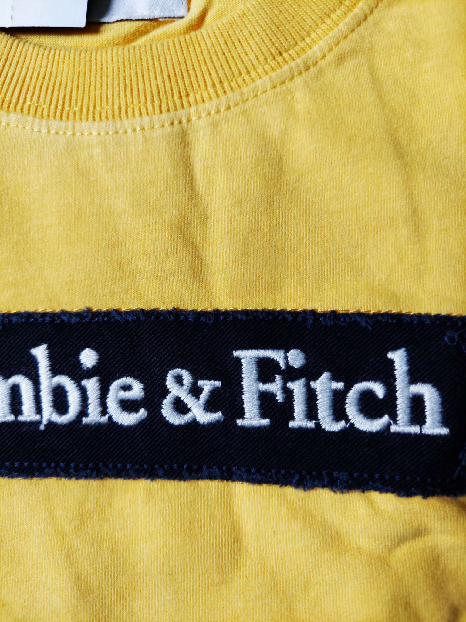 Áo thun Abercrombie & Fitch Yellow 92