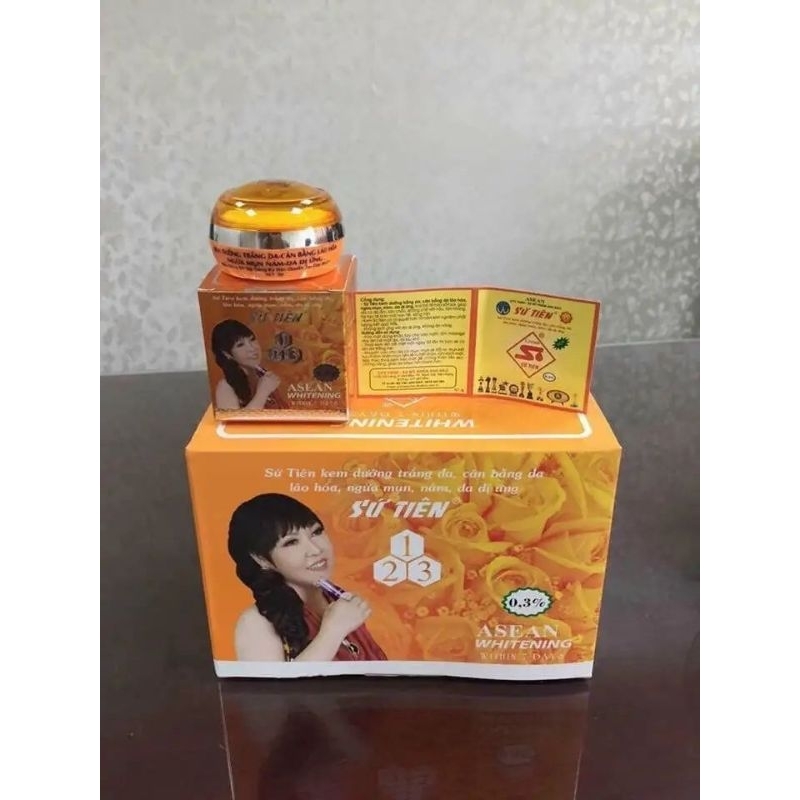 kem sứ tiên hoa anh đào