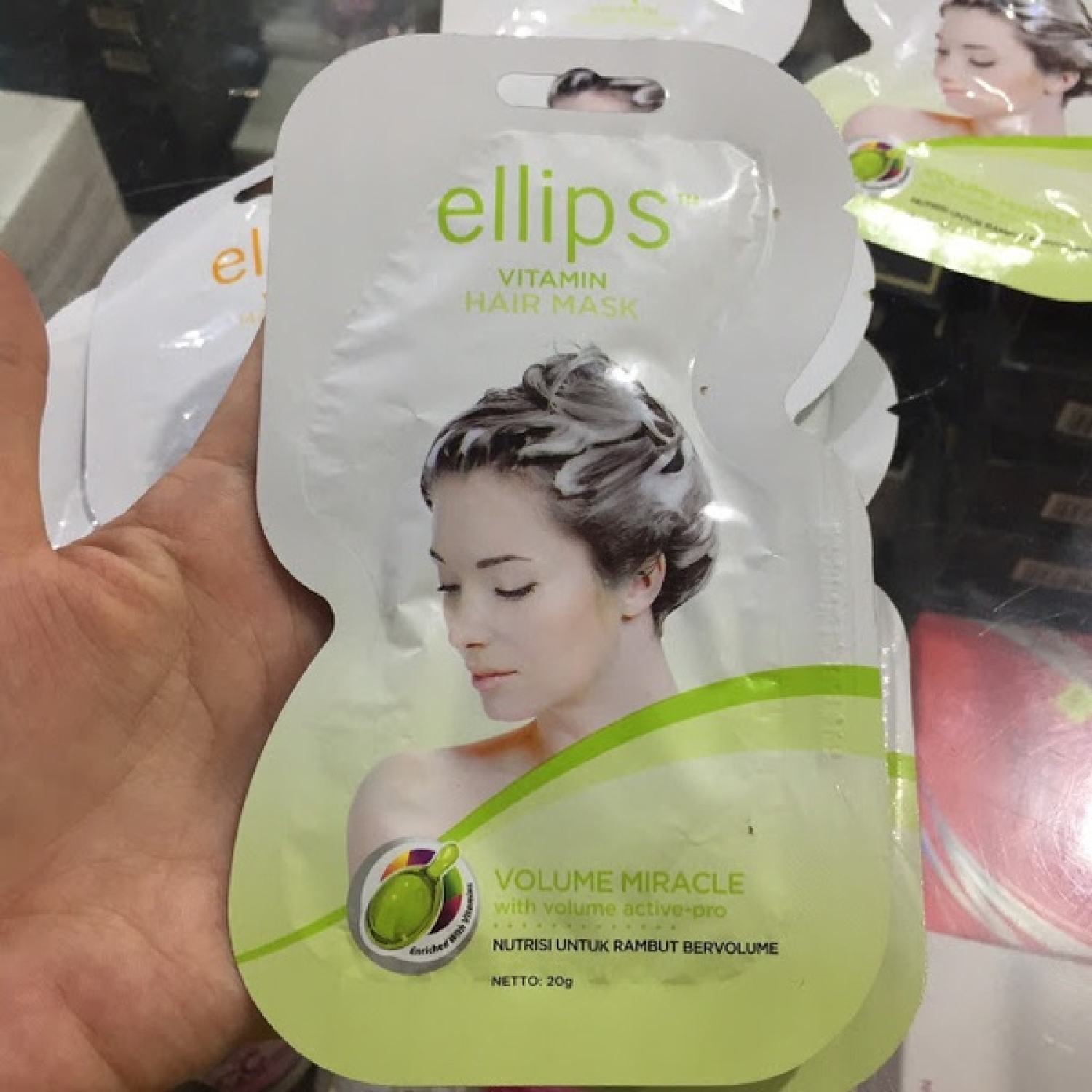 Ellips ủ tóc 20G Tóc bồng (Ellips hair mask 20G Volume miracle )Hộp 12 gói