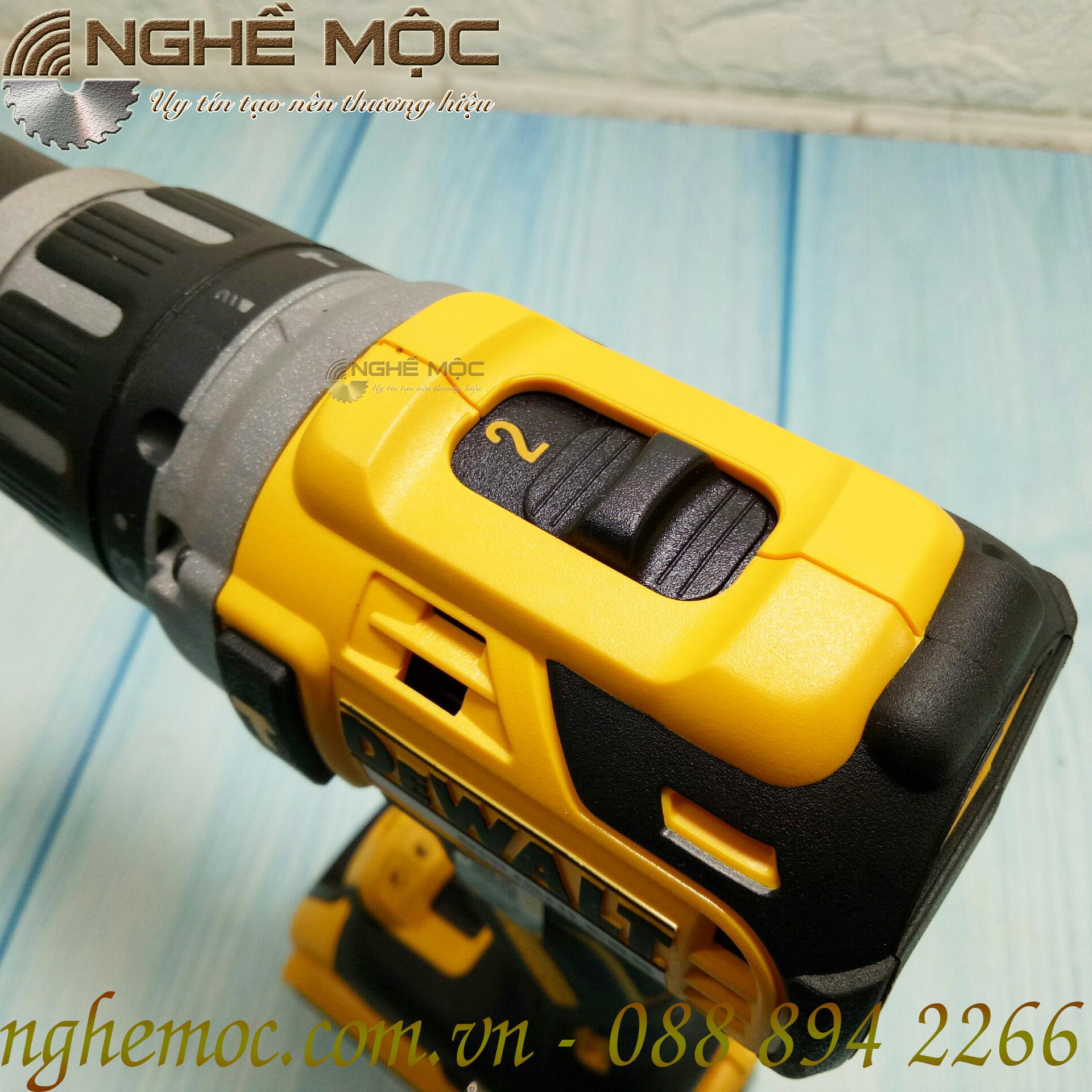 Dewalt DCD796 Máy khoan vặn vít động lực 18V 796