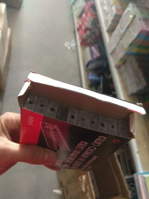 1 hộp lớn lưỡi dao rọc giấy 1404 18mm( 100 lưỡi)