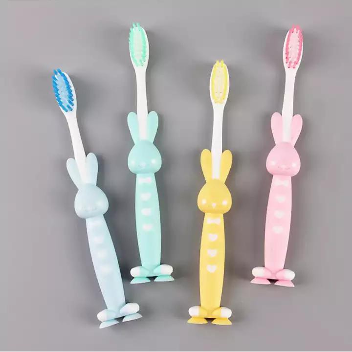 SET 4 BÀN CHẢI ĐÁNH RĂNG CÓ NẮP HÌNH THÚ CHO BÉ