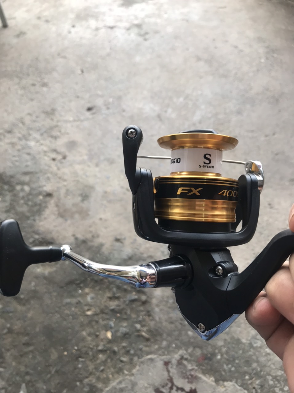 Máy câu cá Shimano FX4000 mẫu mới nhất