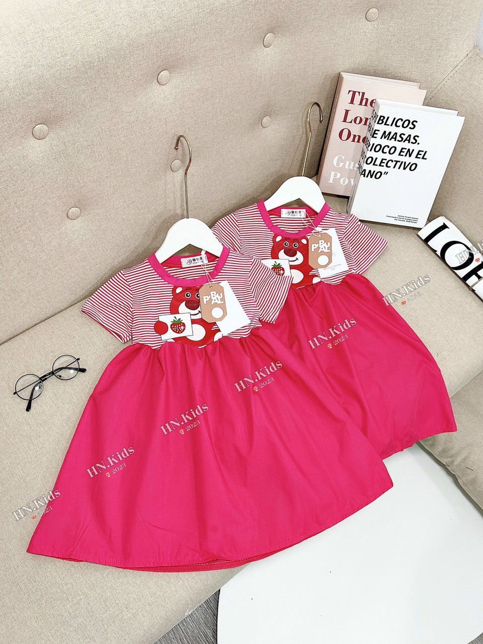 Váy cotton gấu dâu lotso cho bé gái