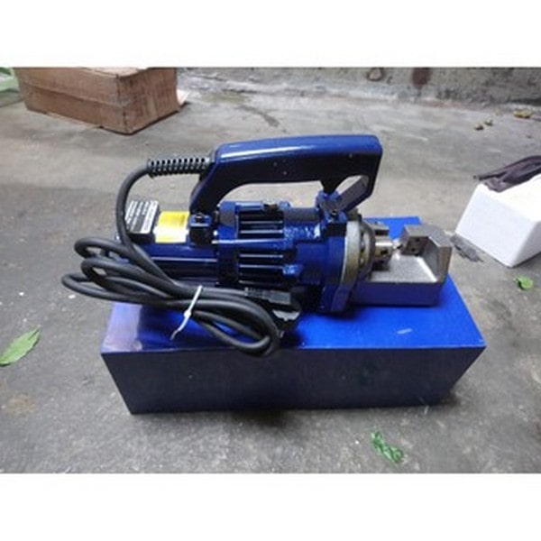 MÁY CẮT SẮT THỦY LỰC CẦM TAY RC20
