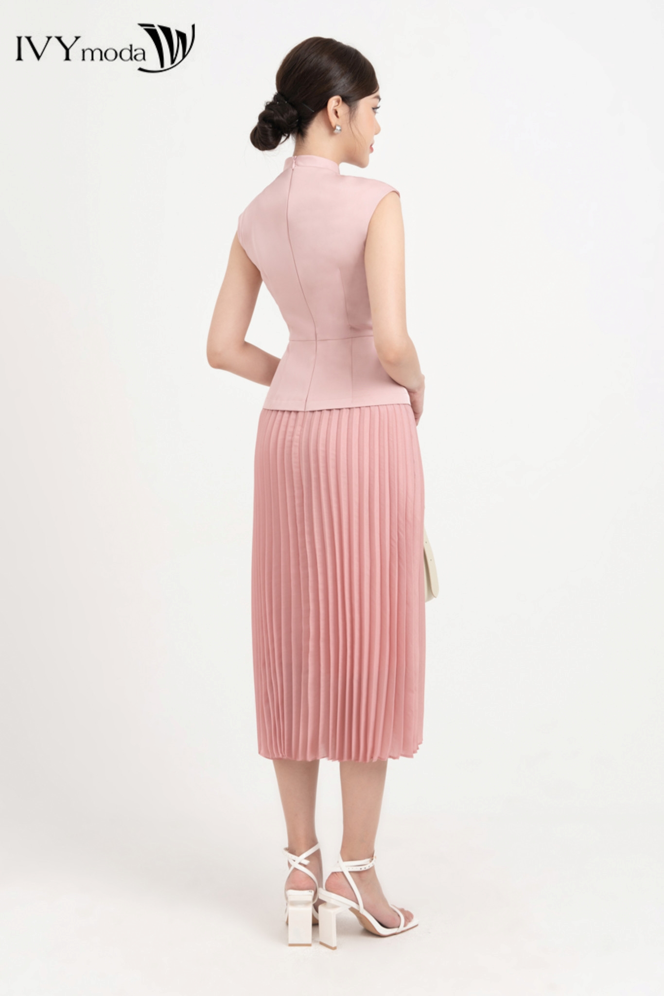 Đầm dạo phố dáng xòe xếp ly IVY moda MS 41M8287