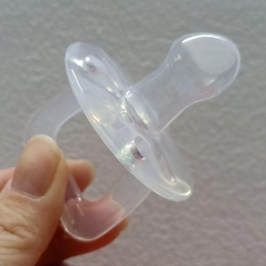 Ty ngậm đầu dẹp cho bé - Núm Ti ngậm Cacara