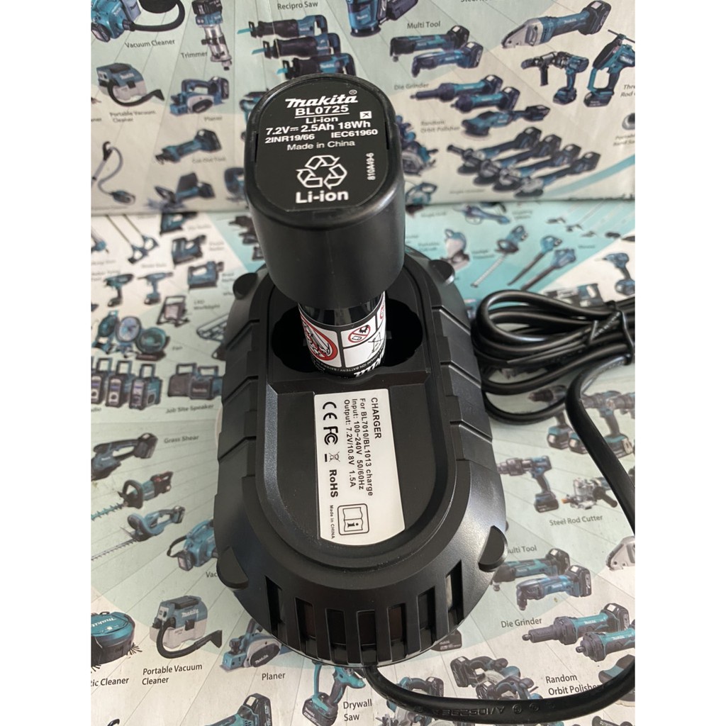 Sạc pin makita 7.2v - 12v li-ion mới , sử dụng điện ac 220v.