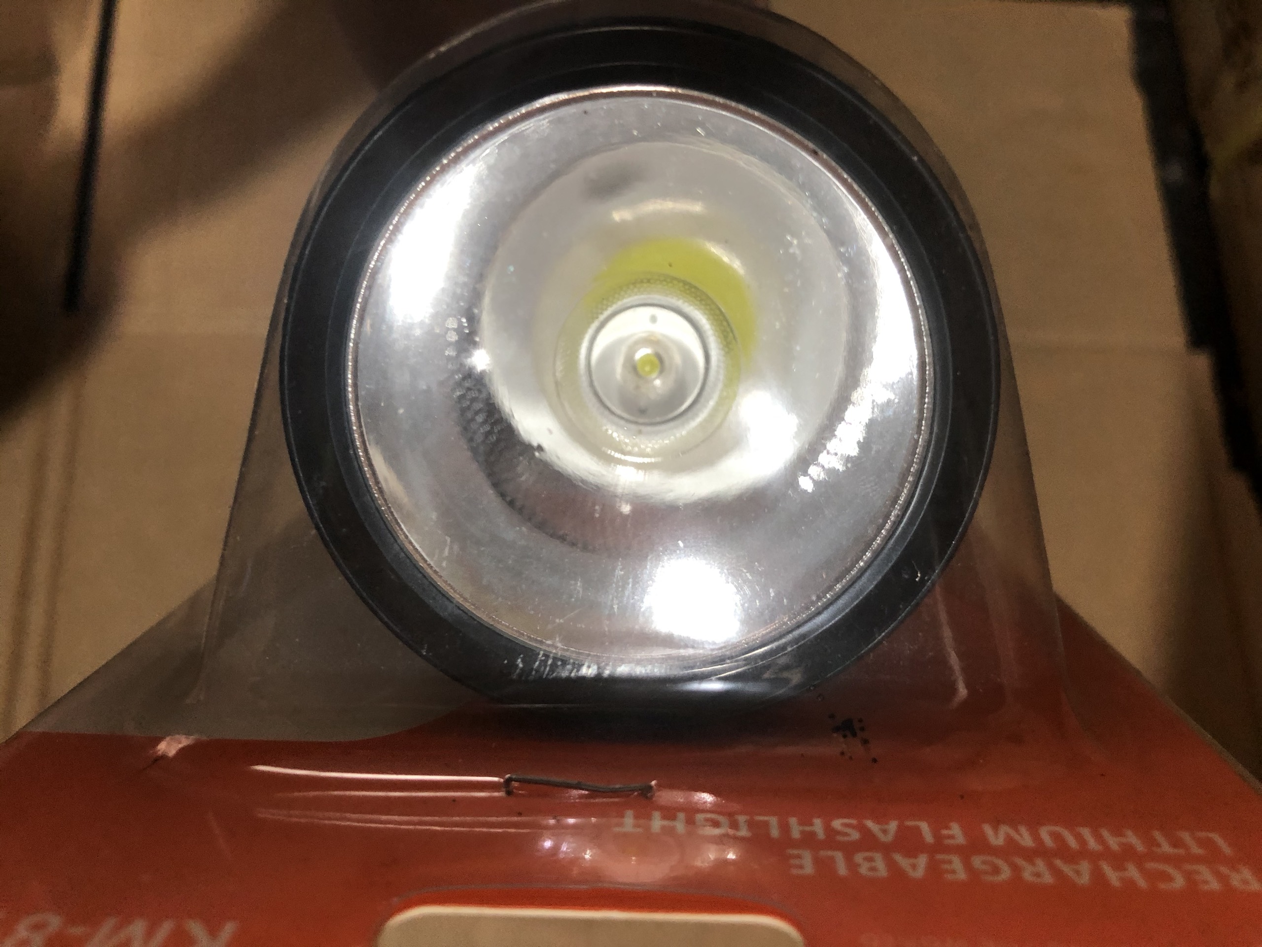 Đèn pin tích điện 8930 Kamisafe