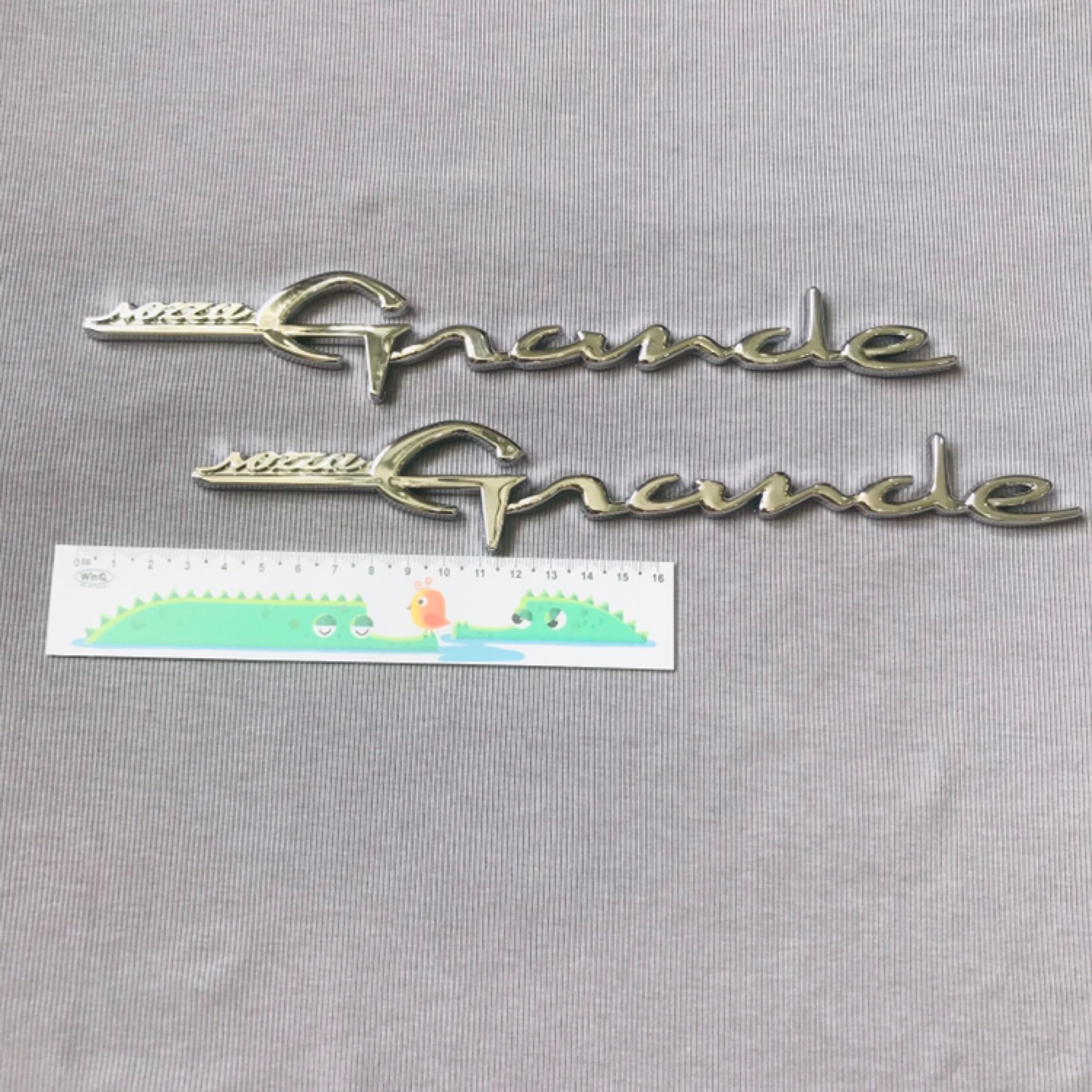 Tem cặp chữ Nozza Grande zin sắc nét -  có keo sẵn lột ra dán bao dính