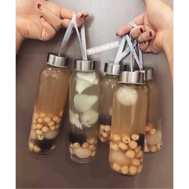 Chai nước thủy tinh có dây xách 500ml