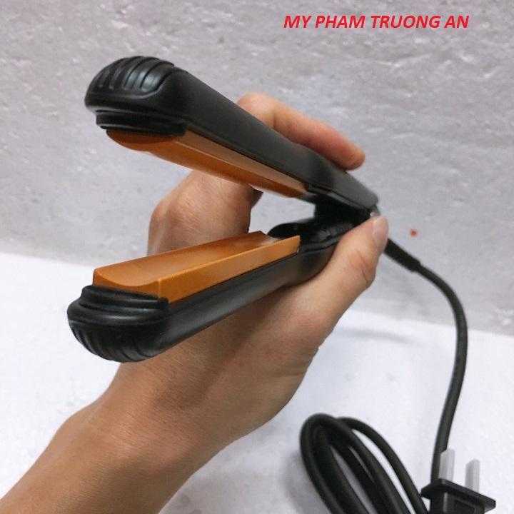 High-End Men's Hair Straightener with Ceramic Plate