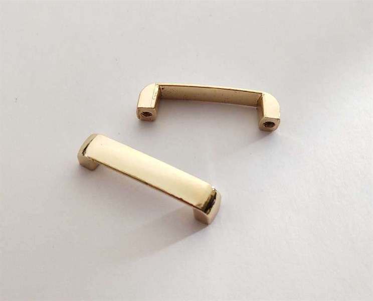 1 chiếc khoen U kèm vít (chiếc)