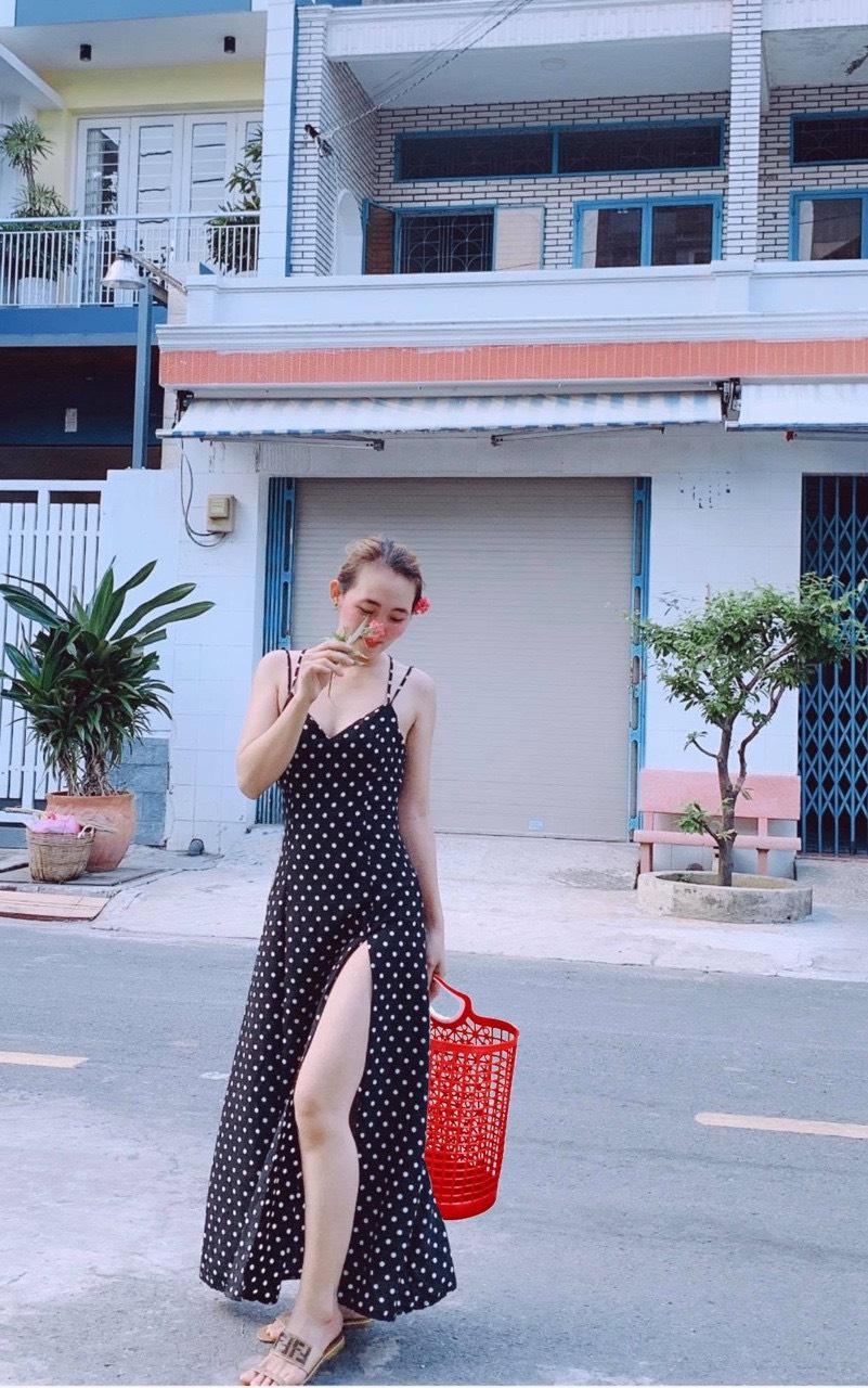 [HCM]Đầm maxi lụa bi 2 dây xẻ đùi xinh xắn