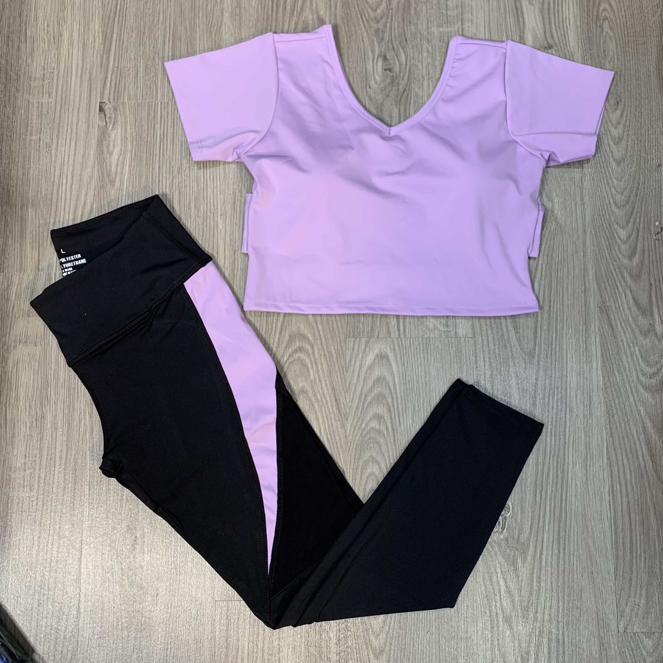Bộ Đồ Tập Gym Yoga Nữ Quần Dài Áo Croptop Kèm Mút Cổ Tim