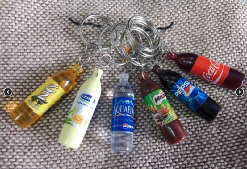 Móc khóa chai nước độc đáo