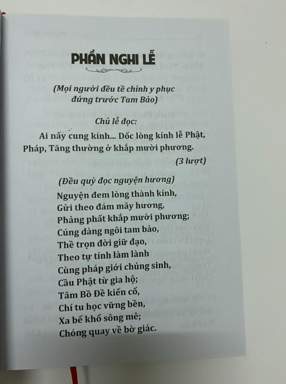 Sách - Kinh Diệu Pháp Liên Hoa (Dịch giả : HT.Thích Tuệ Hải ) (Bản đẹp , Bìa Cứng)