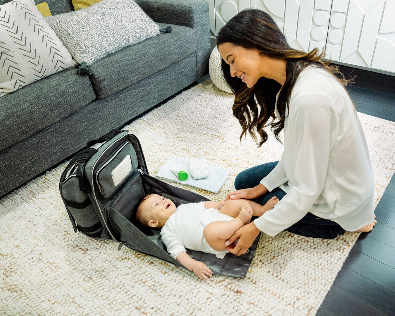 Balo bỉm sữa Baby Brezza Ultimate Changing Station