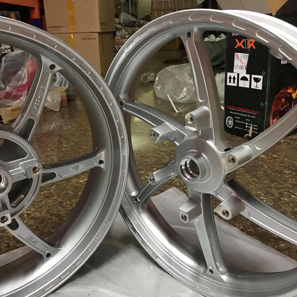 Bộ mâm OZ Racing gắn Winner Silver X1R