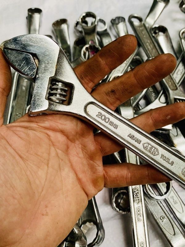 Mỏ lết Nhật bãi đủ cỡ - Made in Japan