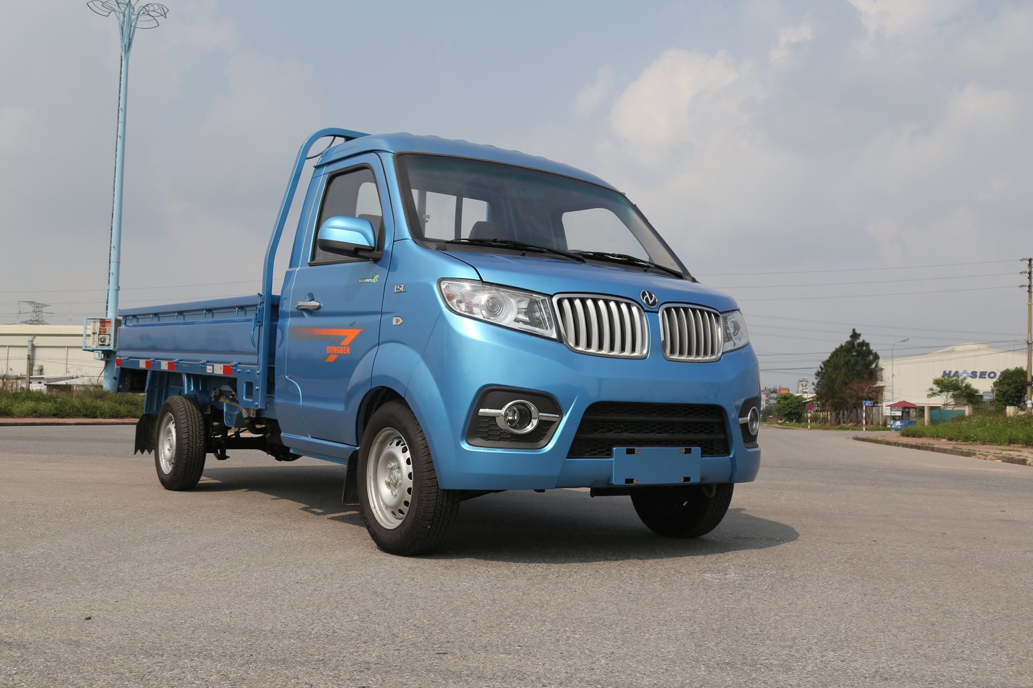 Công tắc bấm kính Dongben X30