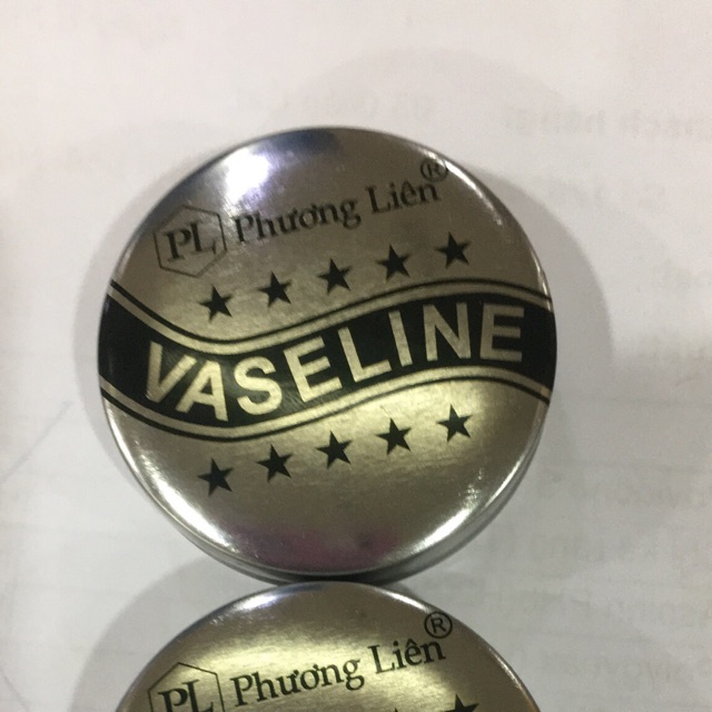 Sáp nẻ Vaseline sao trắng