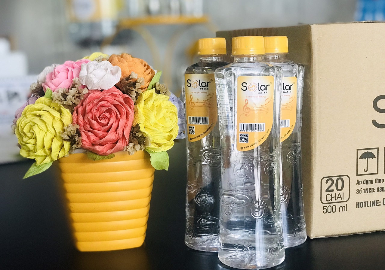 Chai 500ml Nước uống Yêu Thương Solar